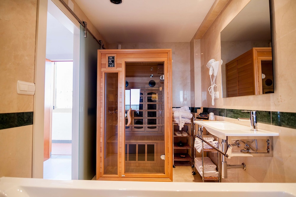 Hotel Playas de Torrevieja — Spa in Torrevieja, Valencian Community