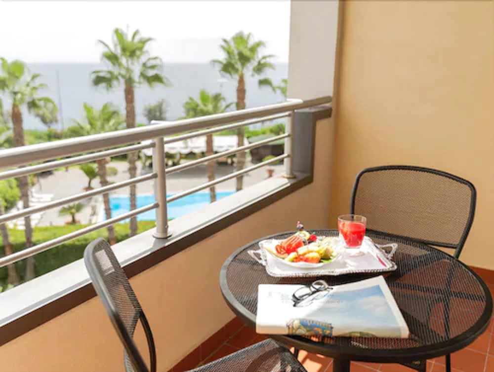 Hotel Nettuno — Hotel rooms in Catania, Sicily