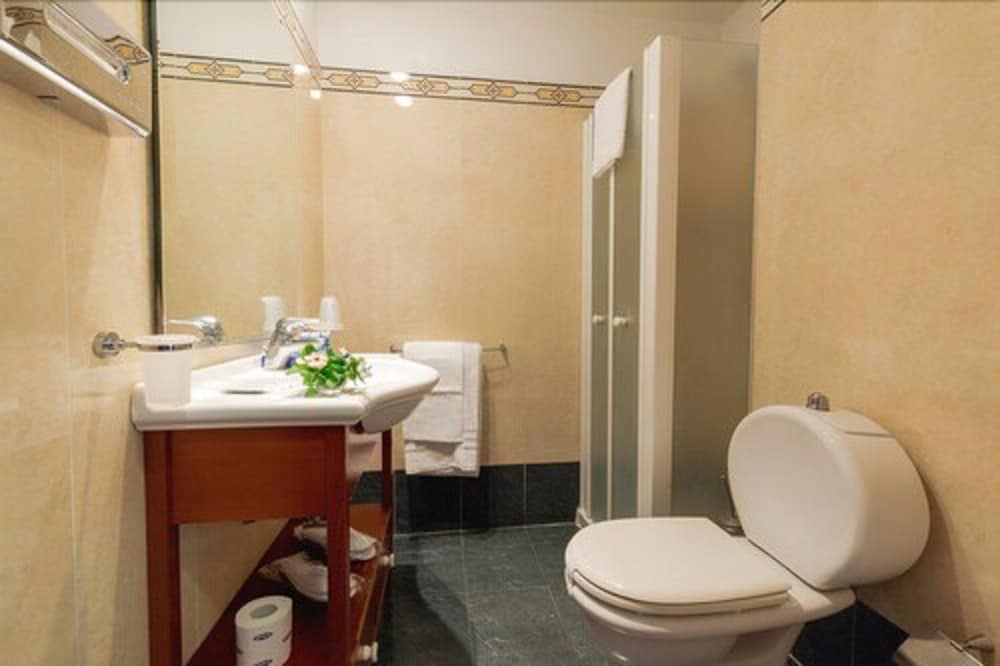 Hotel Nettuno — Hotel rooms in Catania, Sicily