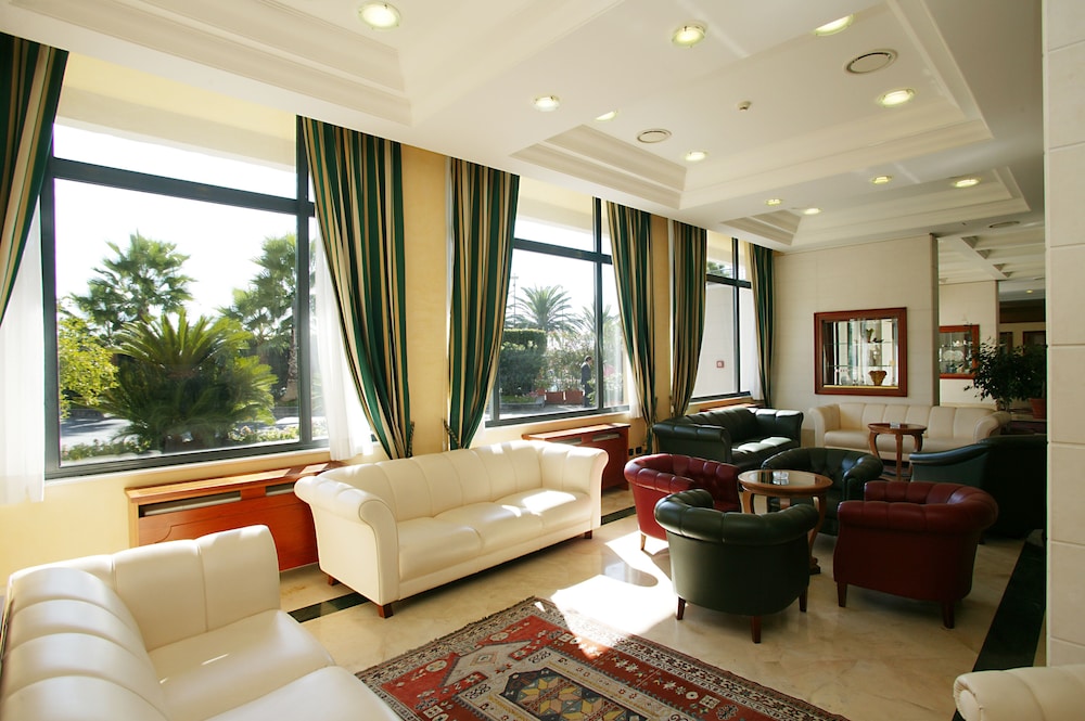 Hotel Nettuno — Hotel building in Catania, Sicily