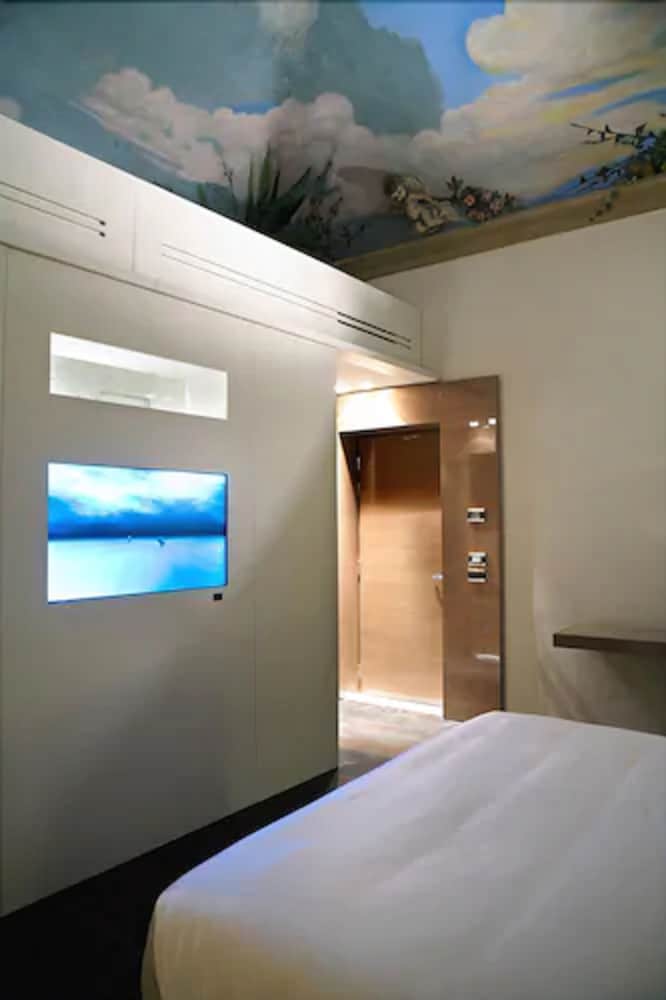 Romano House — Hotel rooms in Catania, Sicily