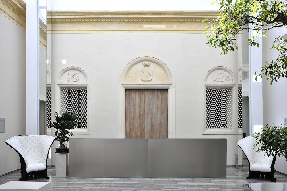 Romano House — Hotel building in Catania, Sicily