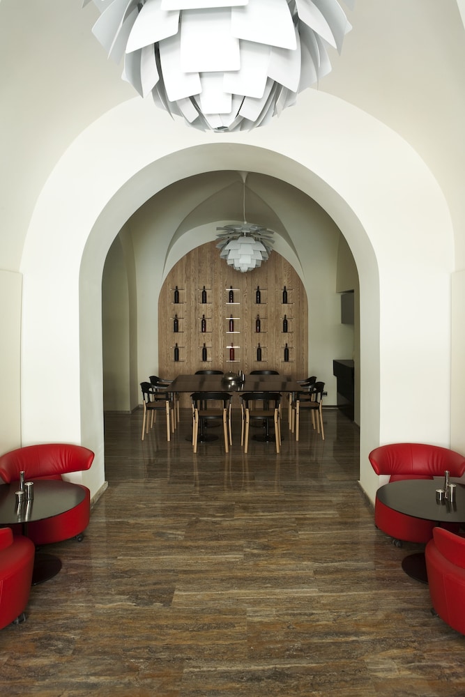 Romano House — Restaurant & bars in Catania, Sicily