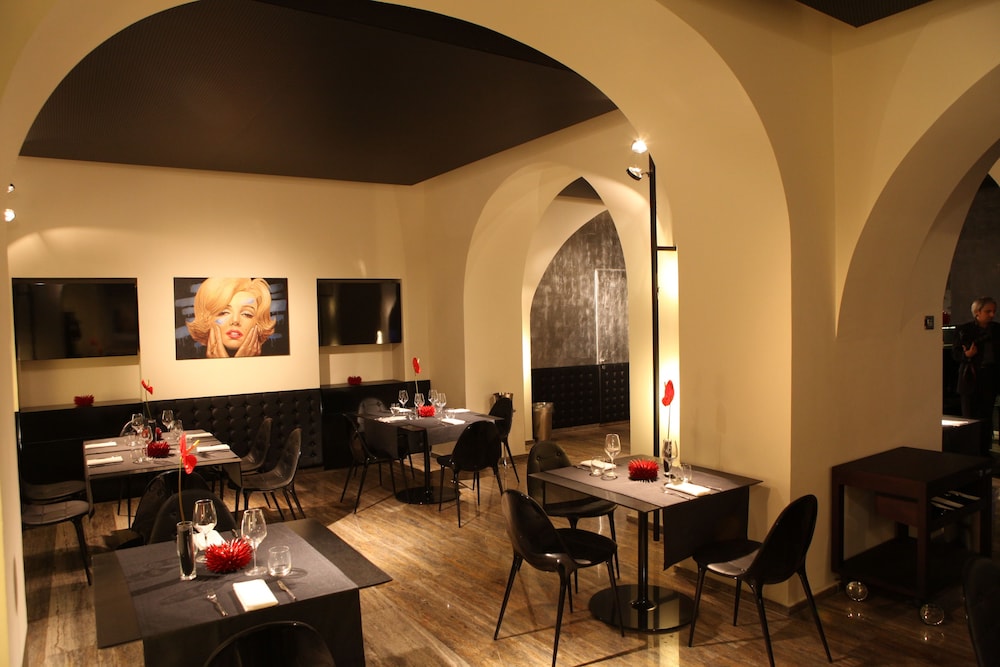 Romano House — Restaurant & bars in Catania, Sicily