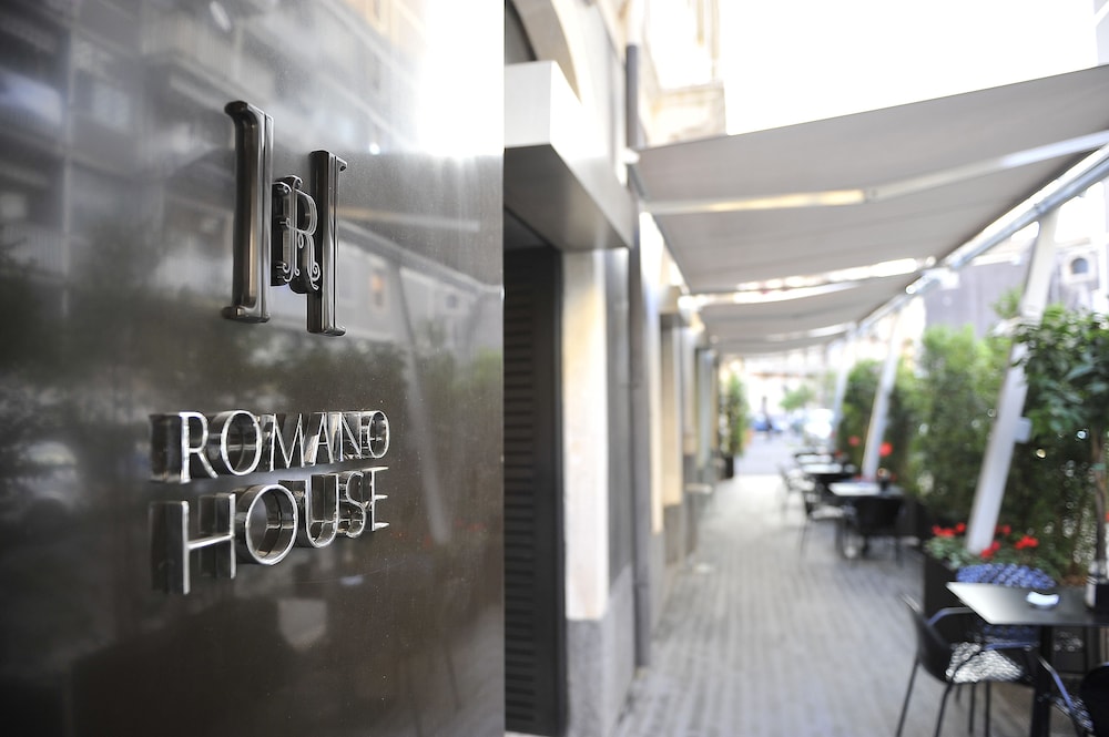 Romano House — Hotel building in Catania, Sicily