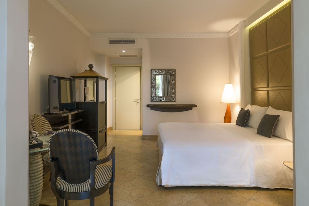 Romano Palace Luxury Hotel — Hotel rooms in Catania, Sicily