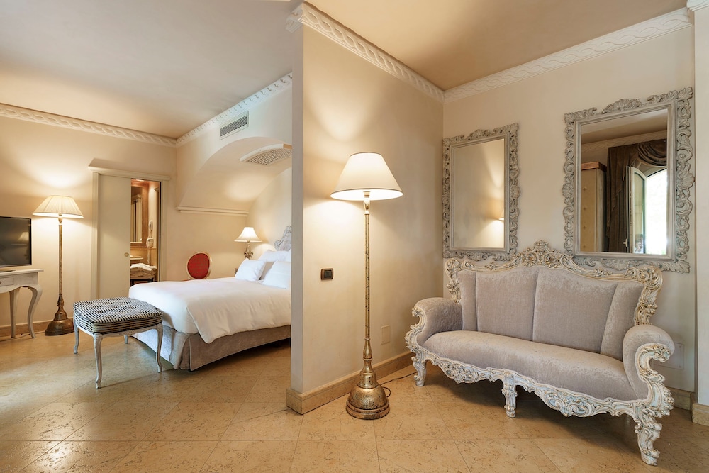 Romano Palace Luxury Hotel — Hotel rooms in Catania, Sicily