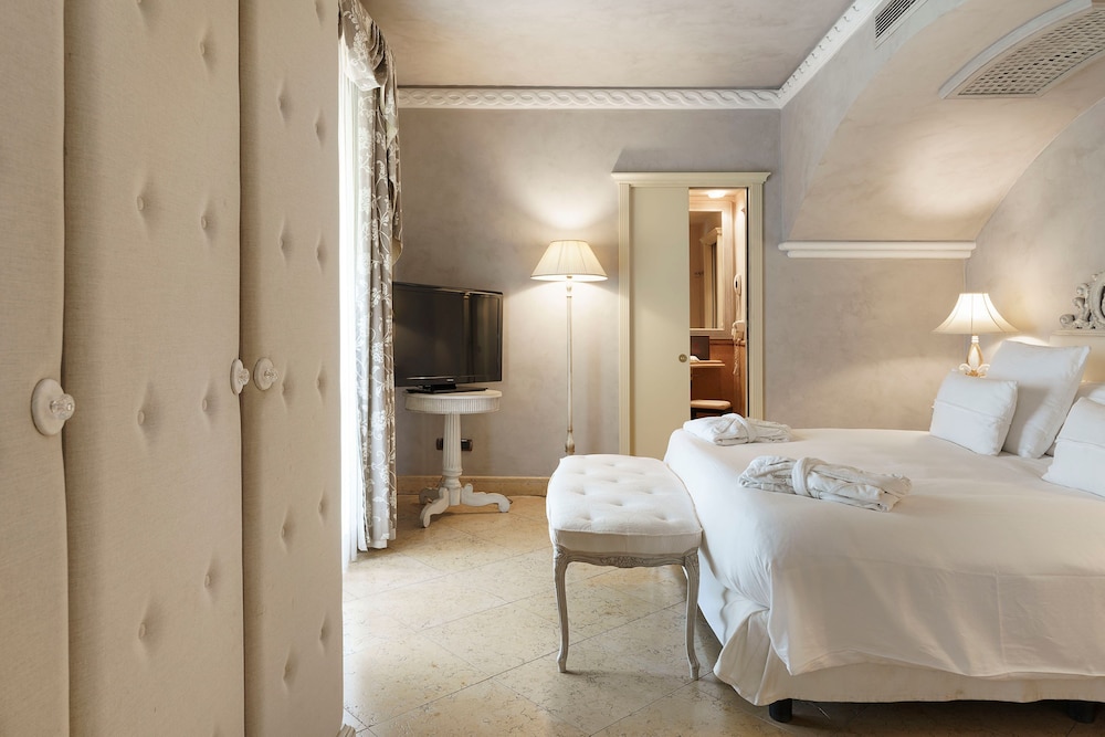 Romano Palace Luxury Hotel — Hotel rooms in Catania, Sicily