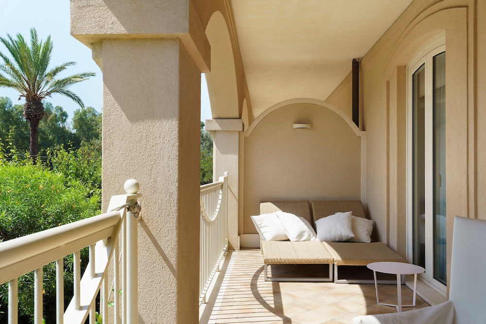 Romano Palace Luxury Hotel — Hotel rooms in Catania, Sicily