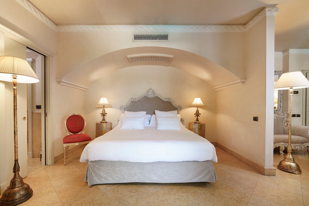 Romano Palace Luxury Hotel — Hotel rooms in Catania, Sicily