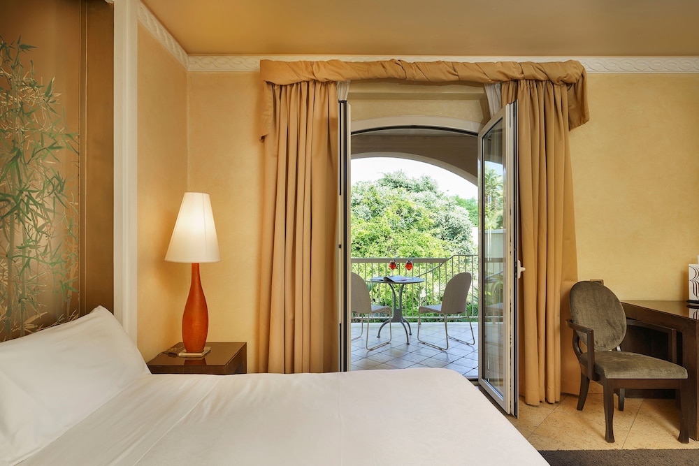 Romano Palace Luxury Hotel — Hotel rooms in Catania, Sicily