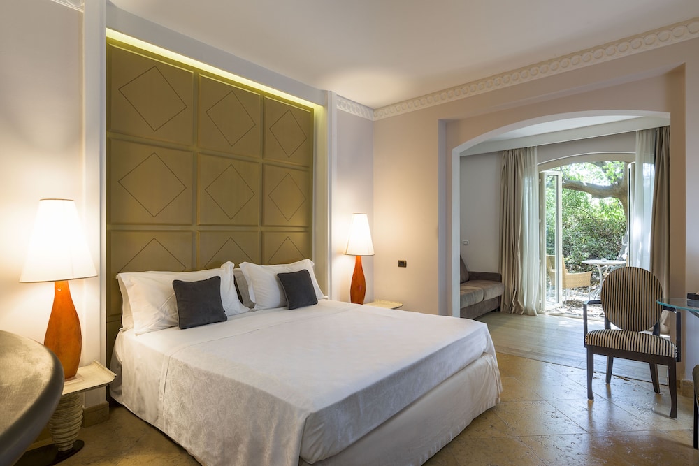 Romano Palace Luxury Hotel — Hotel rooms in Catania, Sicily