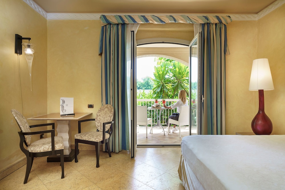 Romano Palace Luxury Hotel — Hotel rooms in Catania, Sicily
