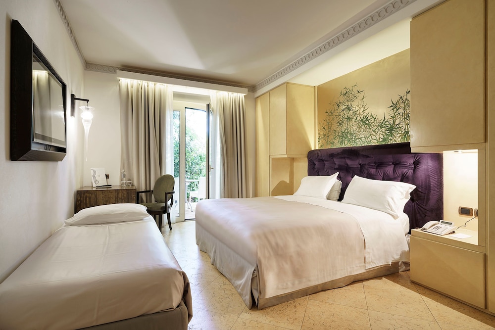 Romano Palace Luxury Hotel — Hotel rooms in Catania, Sicily