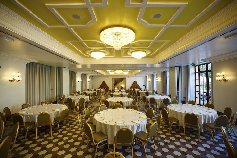 Hotel Albani Firenze — Restaurant & bars in Florence, Tuscany