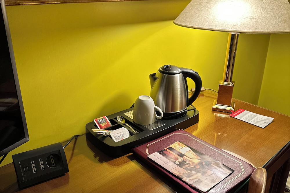Hotel Albani Firenze — Hotel rooms in Florence, Tuscany