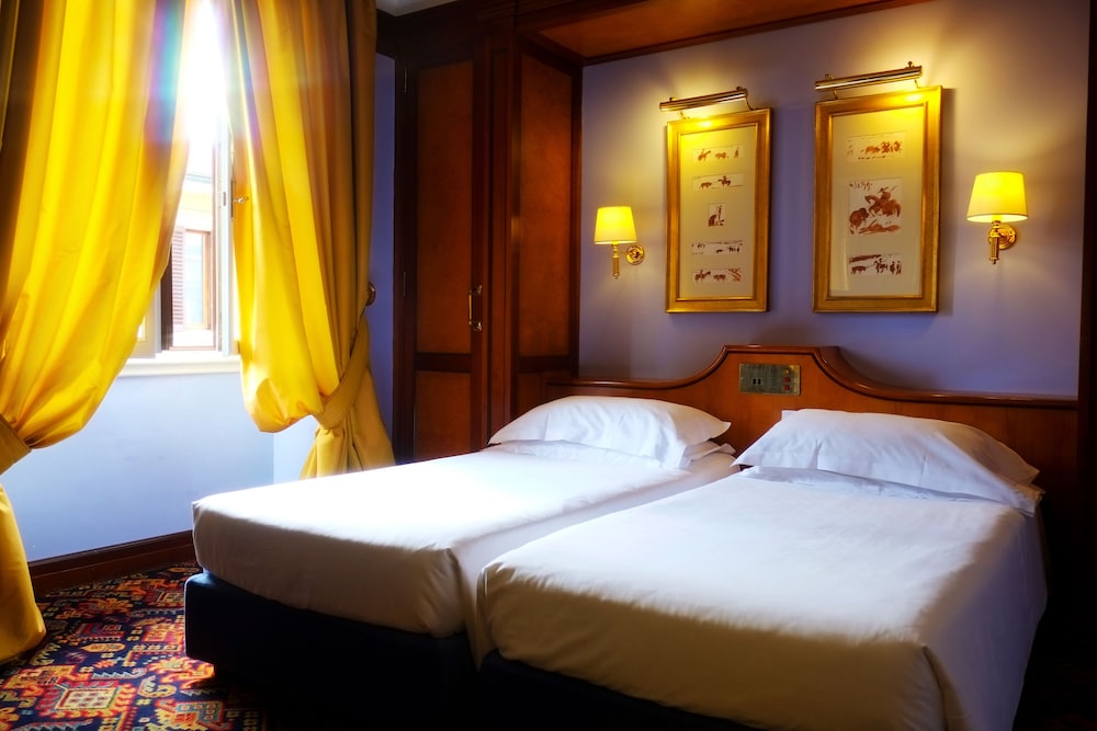 Hotel Albani Firenze — Hotel rooms in Florence, Tuscany