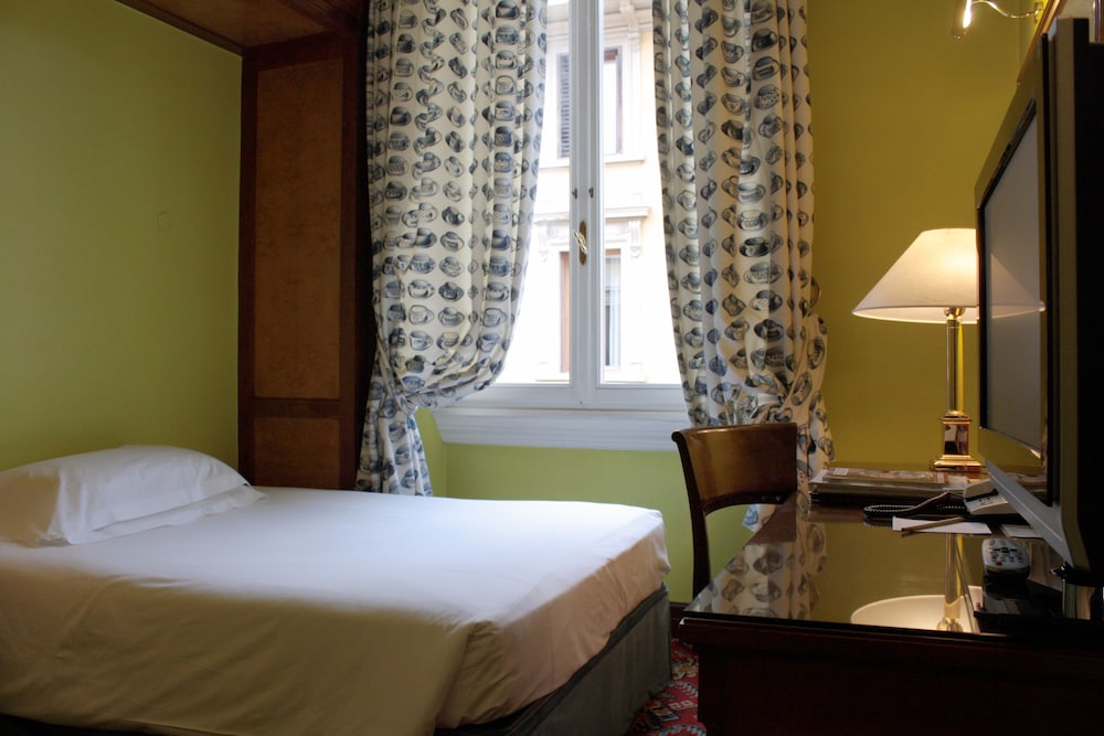 Hotel Albani Firenze — Hotel rooms in Florence, Tuscany