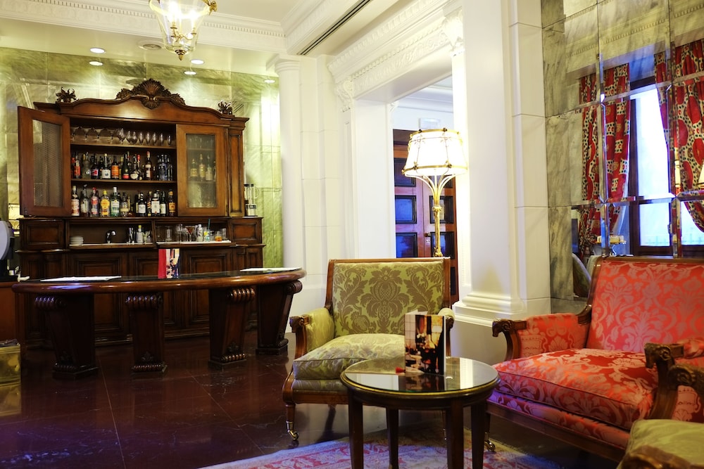 Hotel Albani Firenze — Restaurant & bars in Florence, Tuscany