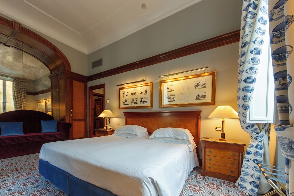 Hotel Albani Firenze — Hotel rooms in Florence, Tuscany