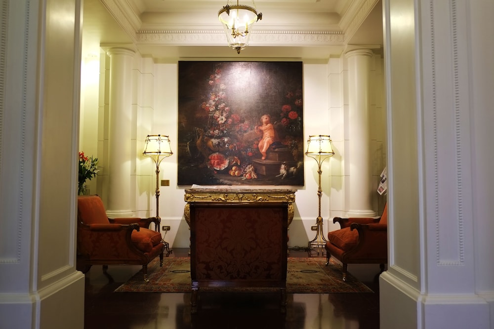 Hotel Albani Firenze — Hotel building in Florence, Tuscany