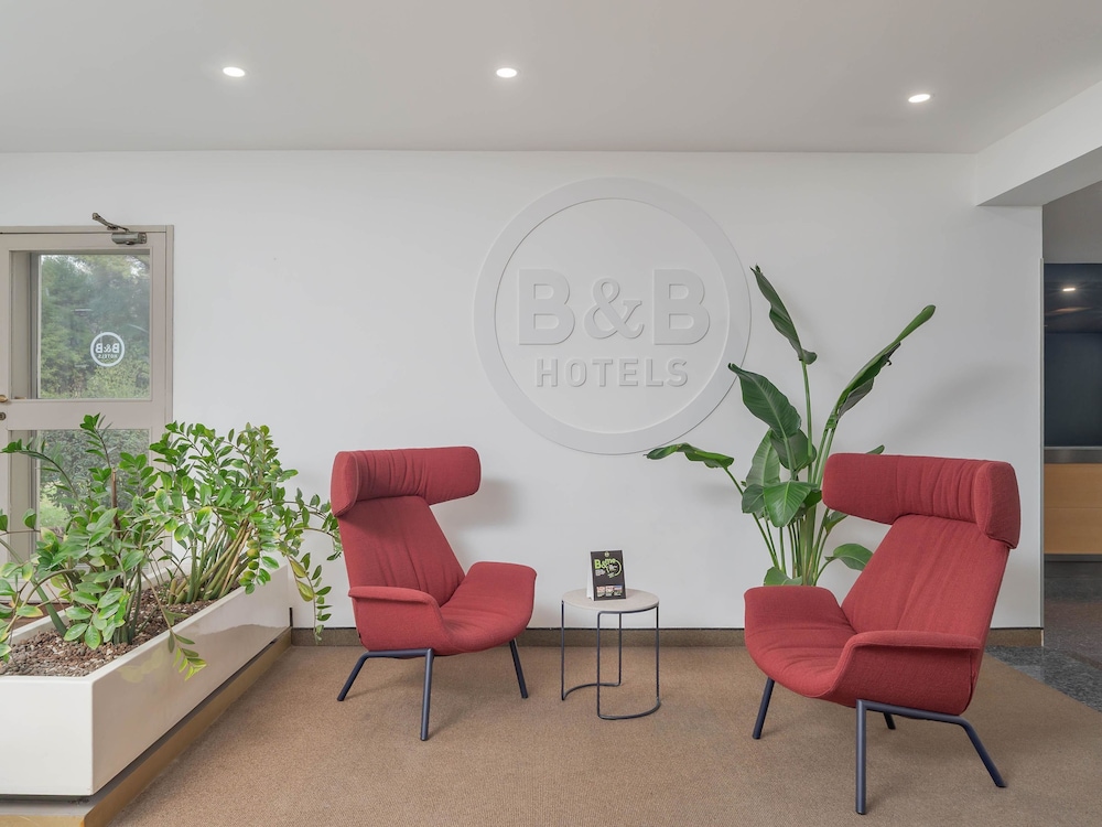 B&B HOTEL CALENZANO FIRST — Hotel building in Calenzano, Tuscany