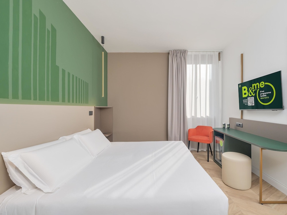 B&B HOTEL CALENZANO FIRST — Hotel rooms in Calenzano, Tuscany