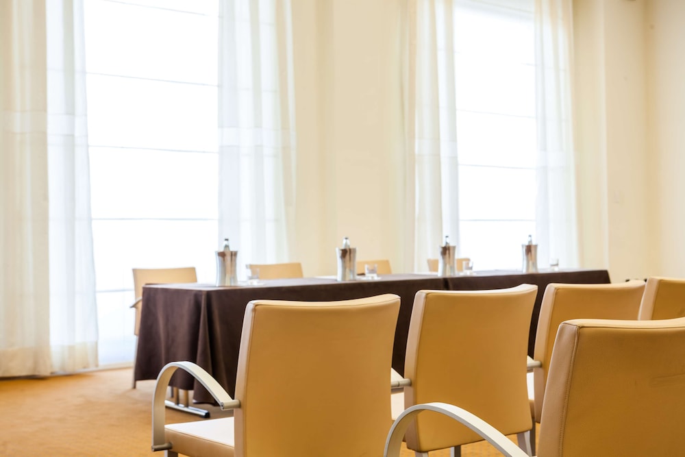 Hilton Garden Inn Florence Novoli — Hotel rooms in Florence, Tuscany