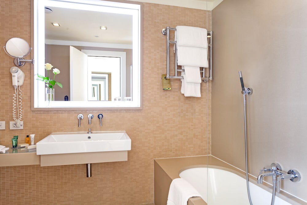 Hilton Garden Inn Florence Novoli — Hotel rooms in Florence, Tuscany