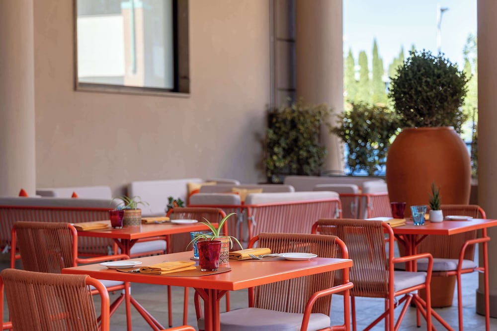 Hilton Garden Inn Florence Novoli — Restaurant & bars in Florence, Tuscany