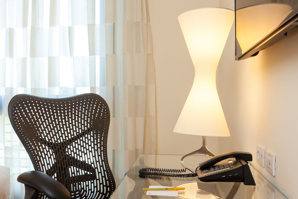 Hilton Garden Inn Florence Novoli — Hotel rooms in Florence, Tuscany