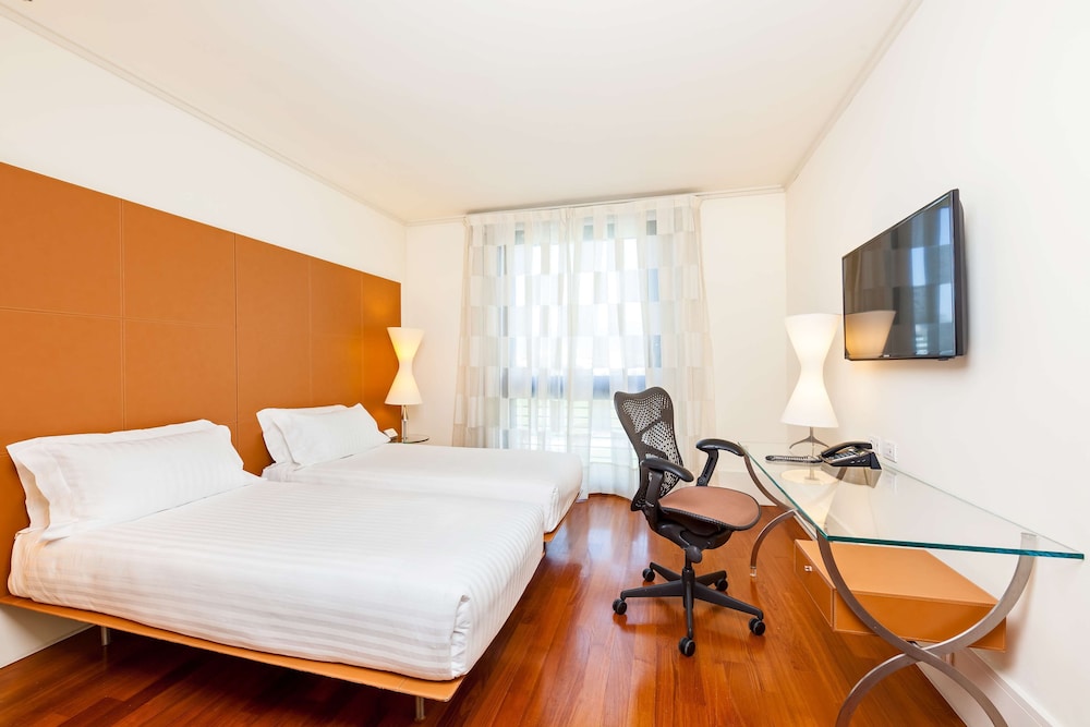 Hilton Garden Inn Florence Novoli — Hotel rooms in Florence, Tuscany
