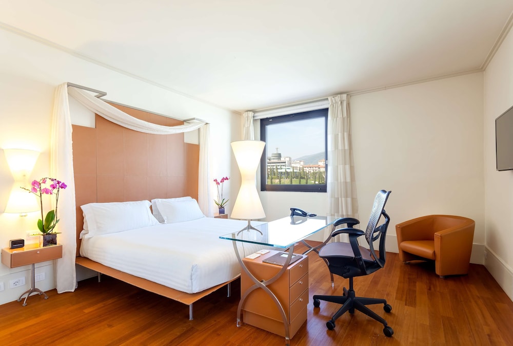 Hilton Garden Inn Florence Novoli — Hotel rooms in Florence, Tuscany
