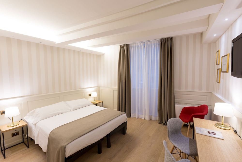 Hotel Silla — Hotel rooms in Florence, Tuscany