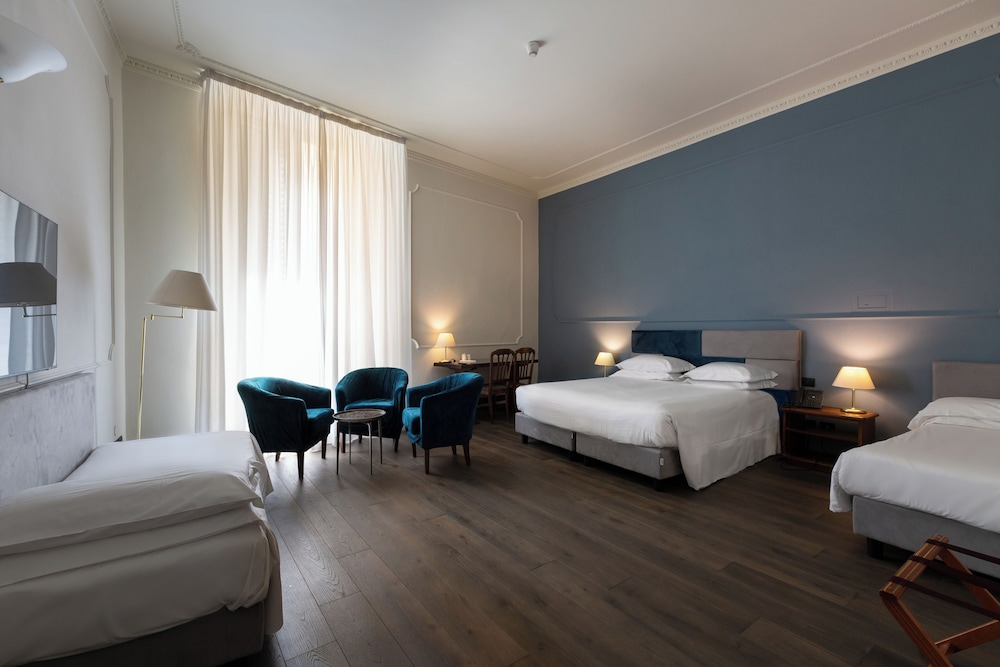 Hotel Silla — Hotel rooms in Florence, Tuscany