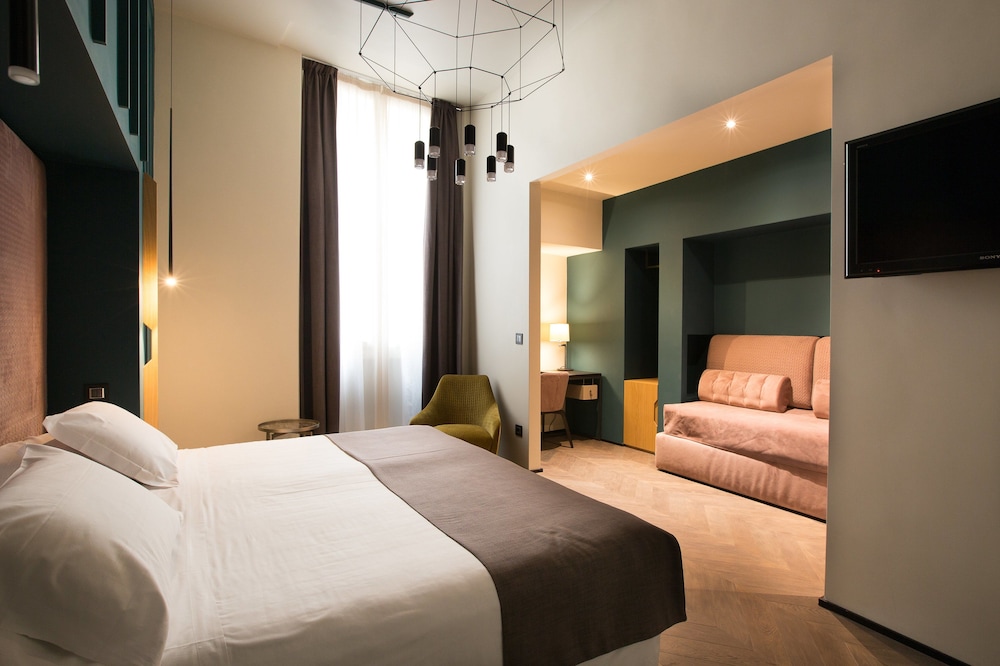 Hotel Silla — Hotel rooms in Florence, Tuscany
