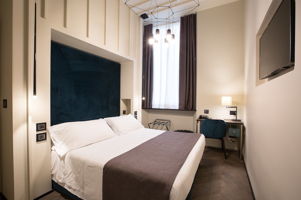 Hotel Silla — Hotel rooms in Florence, Tuscany