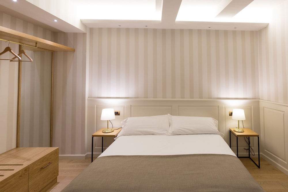Hotel Silla — Hotel rooms in Florence, Tuscany