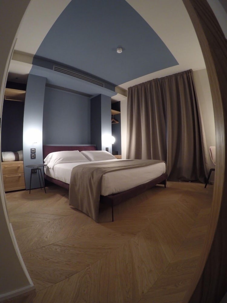 Hotel Silla — Hotel rooms in Florence, Tuscany