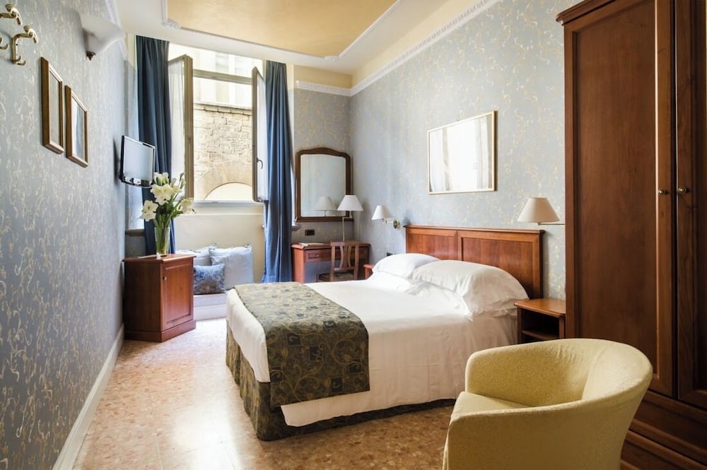 Hotel Silla — Hotel rooms in Florence, Tuscany