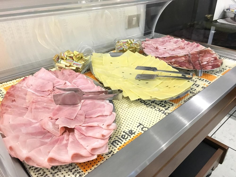 Airport Hotel Motel Malpensa — Restaurant & bars in Lonate Pozzolo, Lombardy