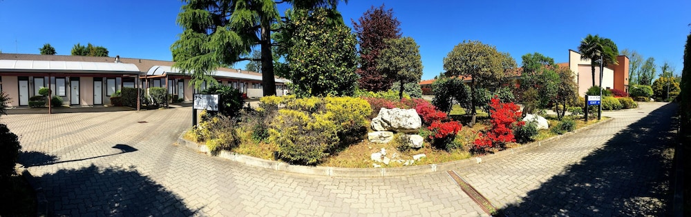 Airport Hotel Motel Malpensa — Attractions in the area in Lonate Pozzolo, Lombardy