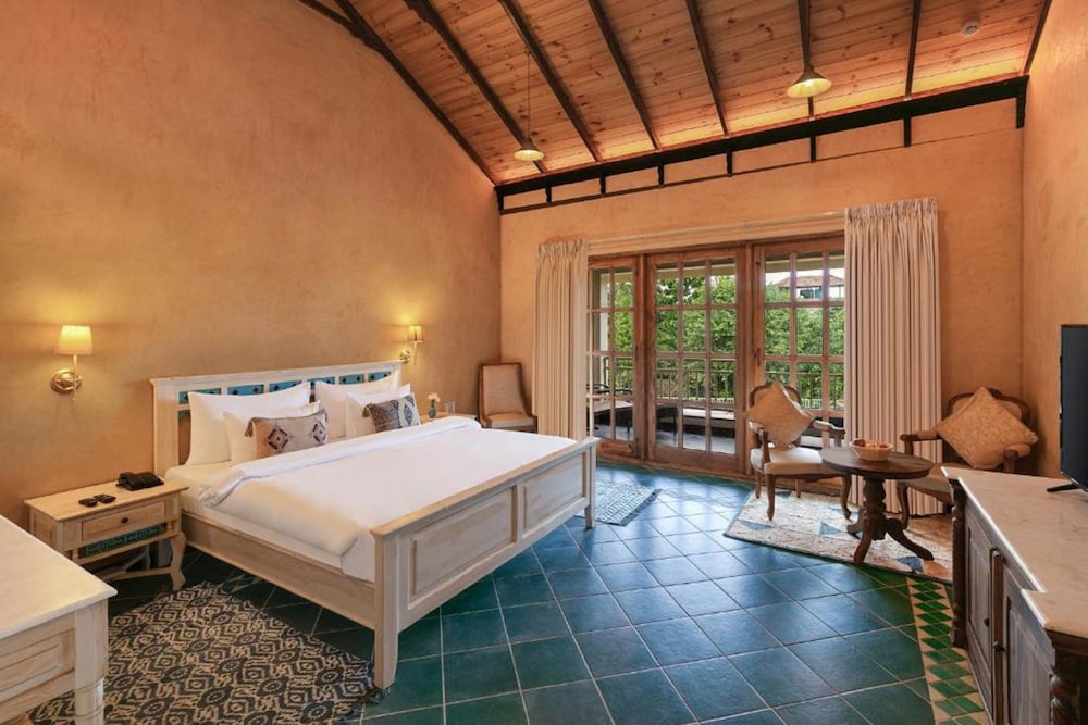Golden Tulip Goa Mandrem — Hotel rooms in Mandrem, Goa