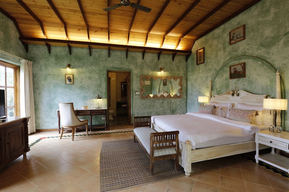 Golden Tulip Goa Mandrem — Hotel rooms in Mandrem, Goa
