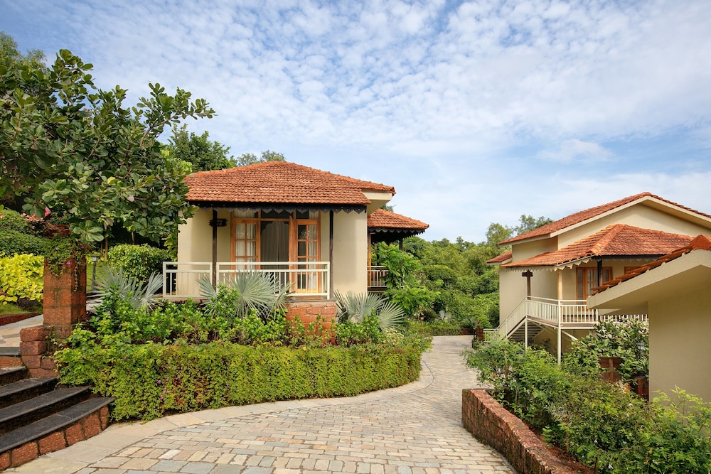 Golden Tulip Goa Mandrem — Hotel building in Mandrem, Goa