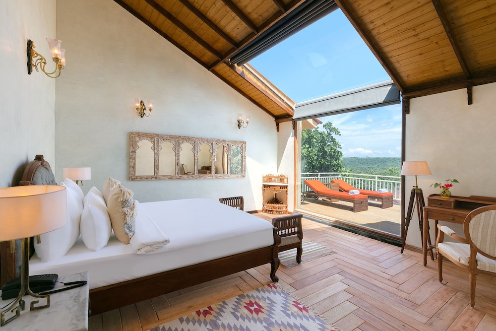 Golden Tulip Goa Mandrem — Hotel rooms in Mandrem, Goa