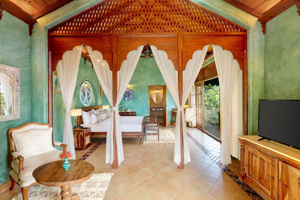 Golden Tulip Goa Mandrem — Hotel rooms in Mandrem, Goa