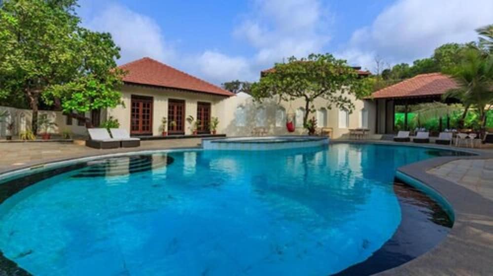 Golden Tulip Goa Mandrem — Swimming pool in Mandrem, Goa