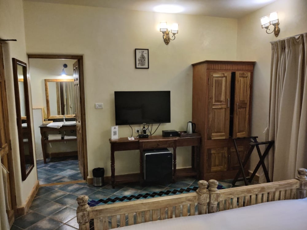 Golden Tulip Goa Mandrem — Hotel rooms in Mandrem, Goa