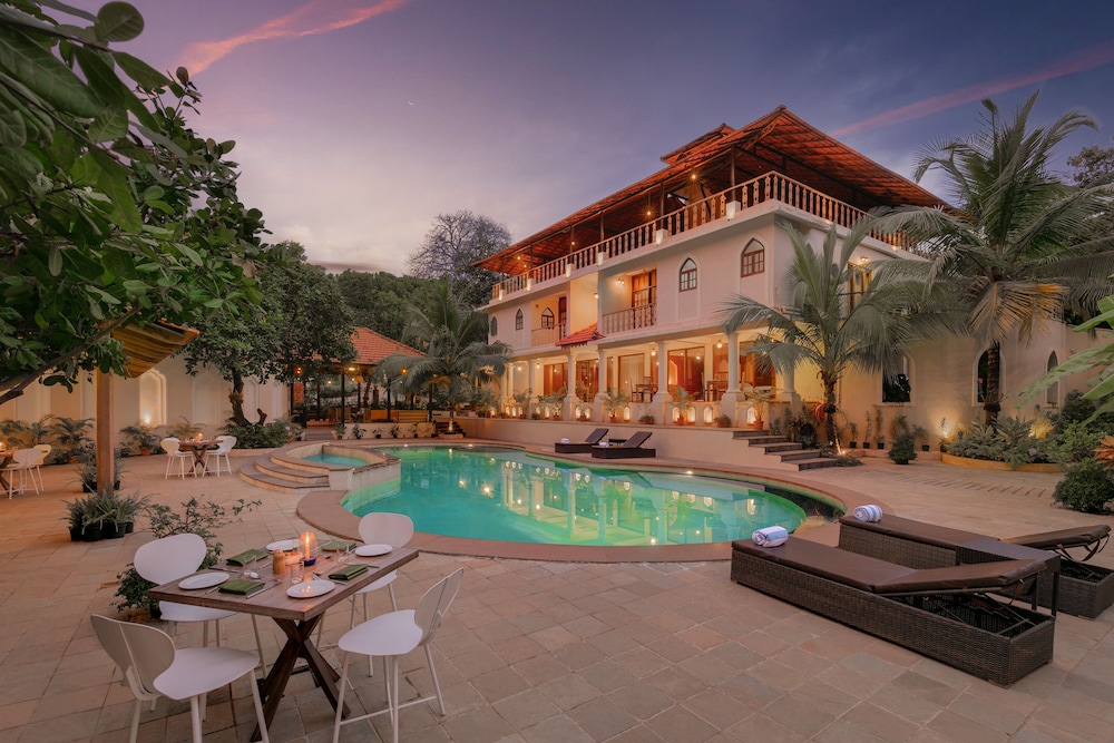 Golden Tulip Goa Mandrem — Swimming pool in Mandrem, Goa